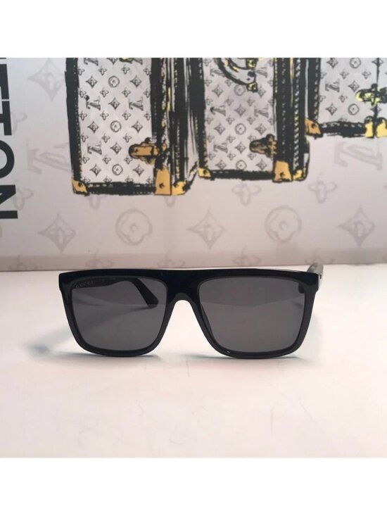 New ✨ Authentic Gucci GG0748S 001 Sunglasses – Black Frame, Grey Lenses ✨ main image 4